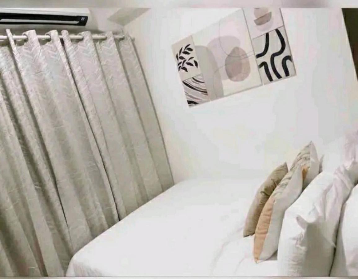 Cozy 1br With Balcony At Fame Residences Apartamento *