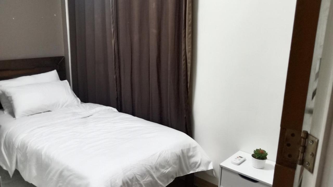 Apartment A2j Luxury Bgc 2br Loft Near Malls, Burgos Circle