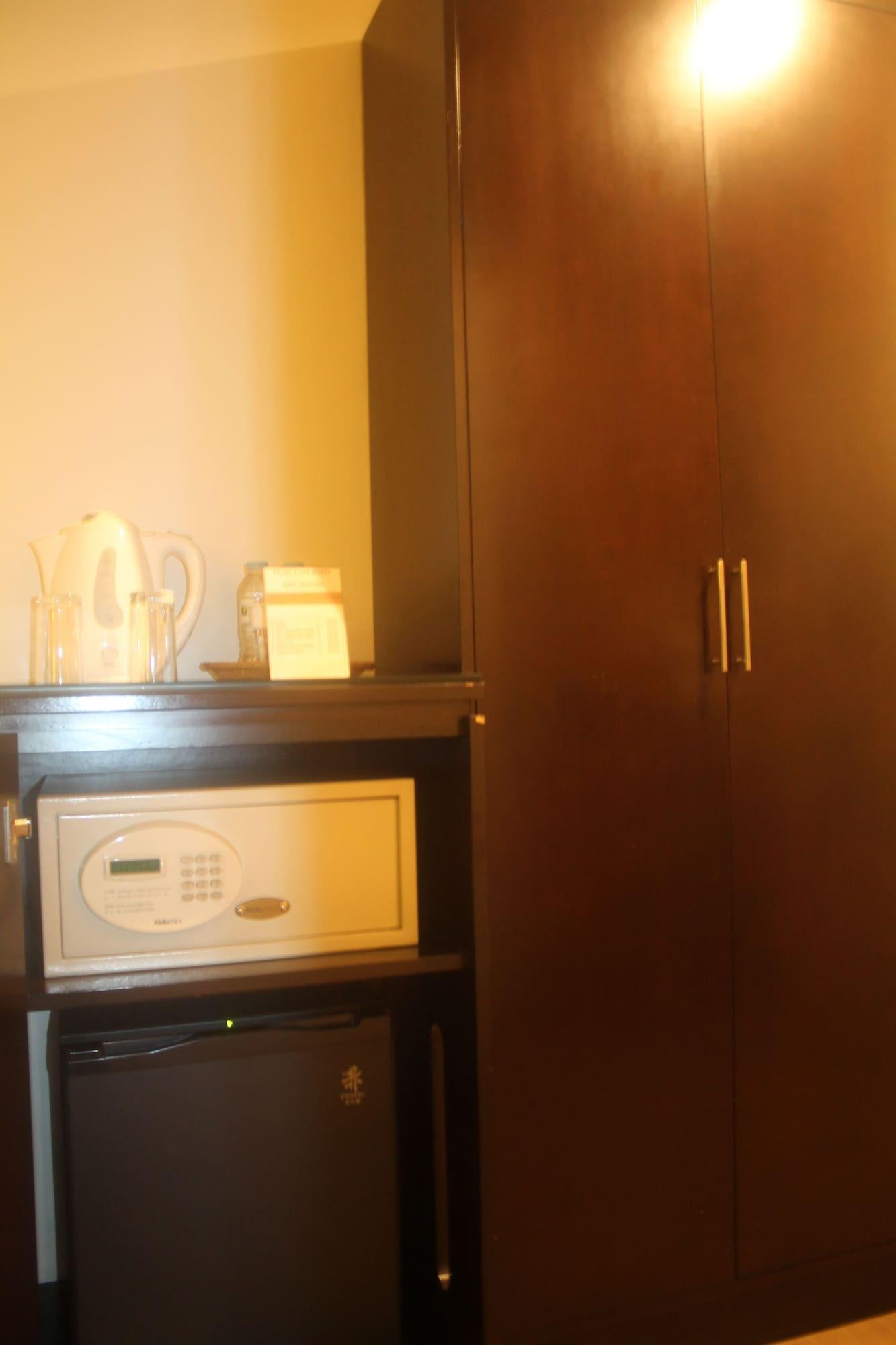 Pearl Lane 2*