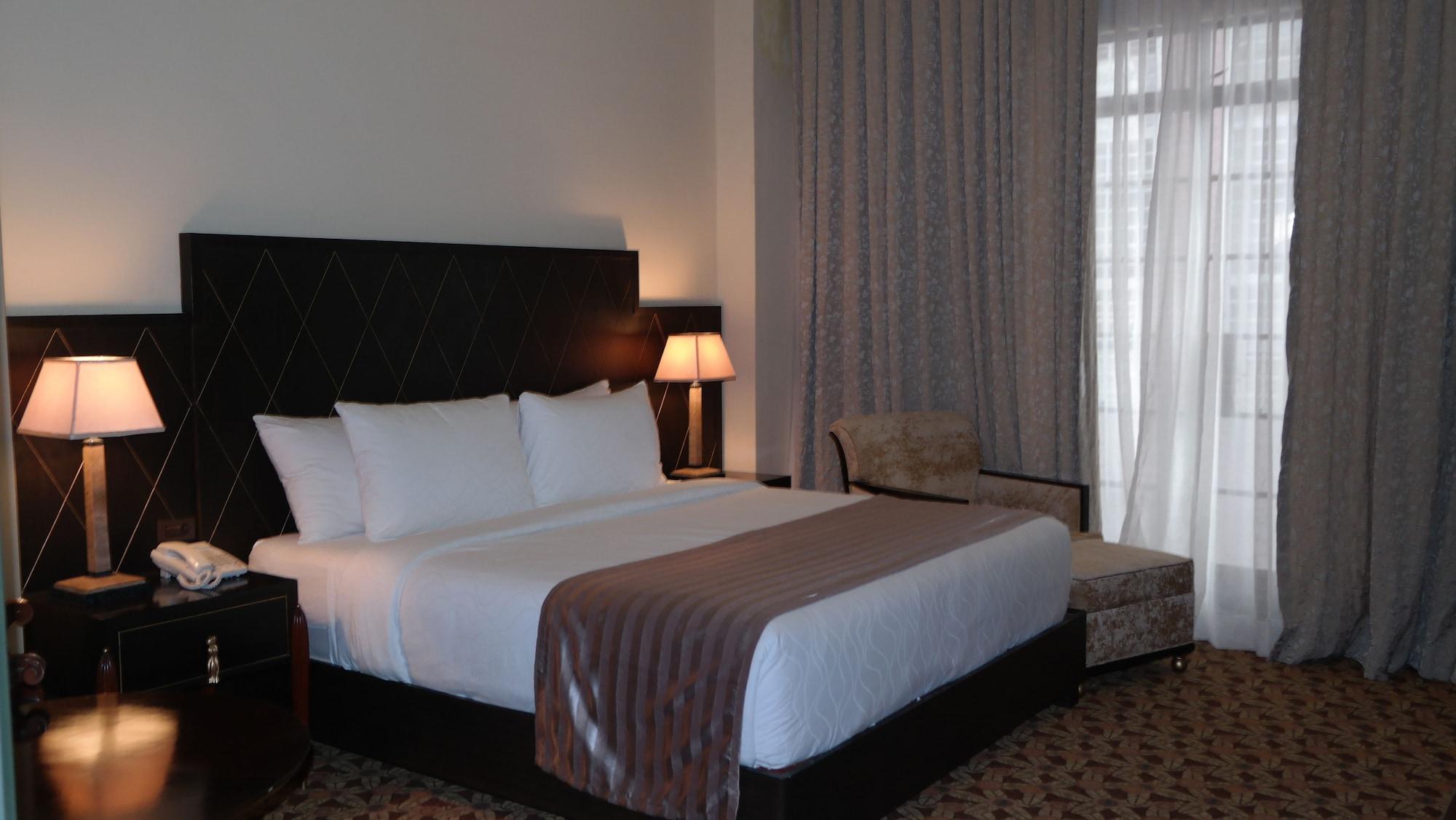 The Luneta Hotel