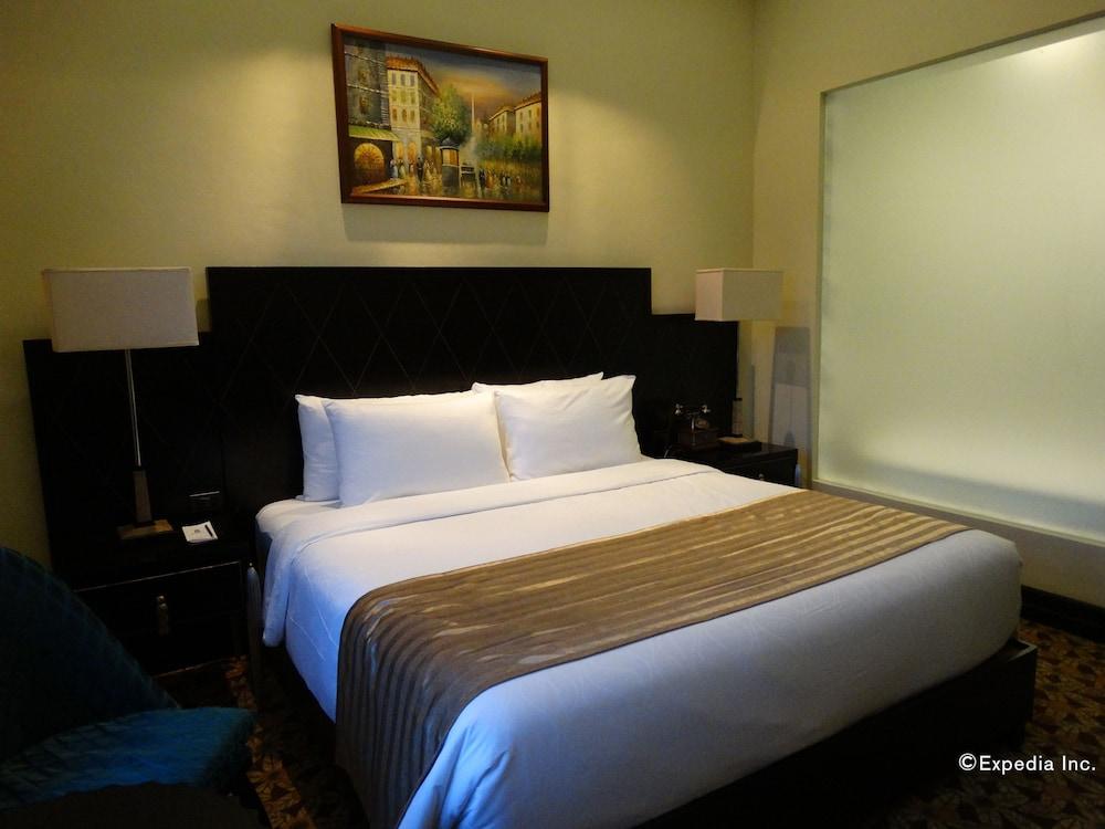The Luneta Hotel