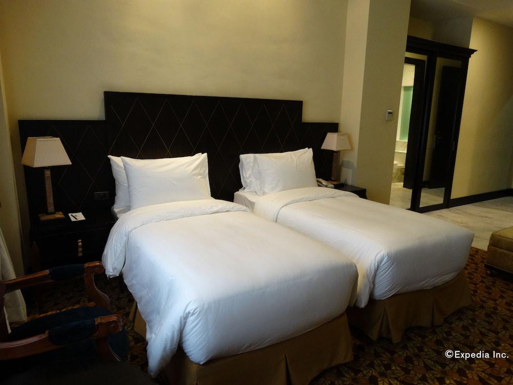 The Luneta Hotel