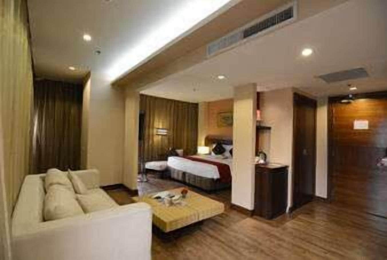 Ramada By Wyndham Hotel