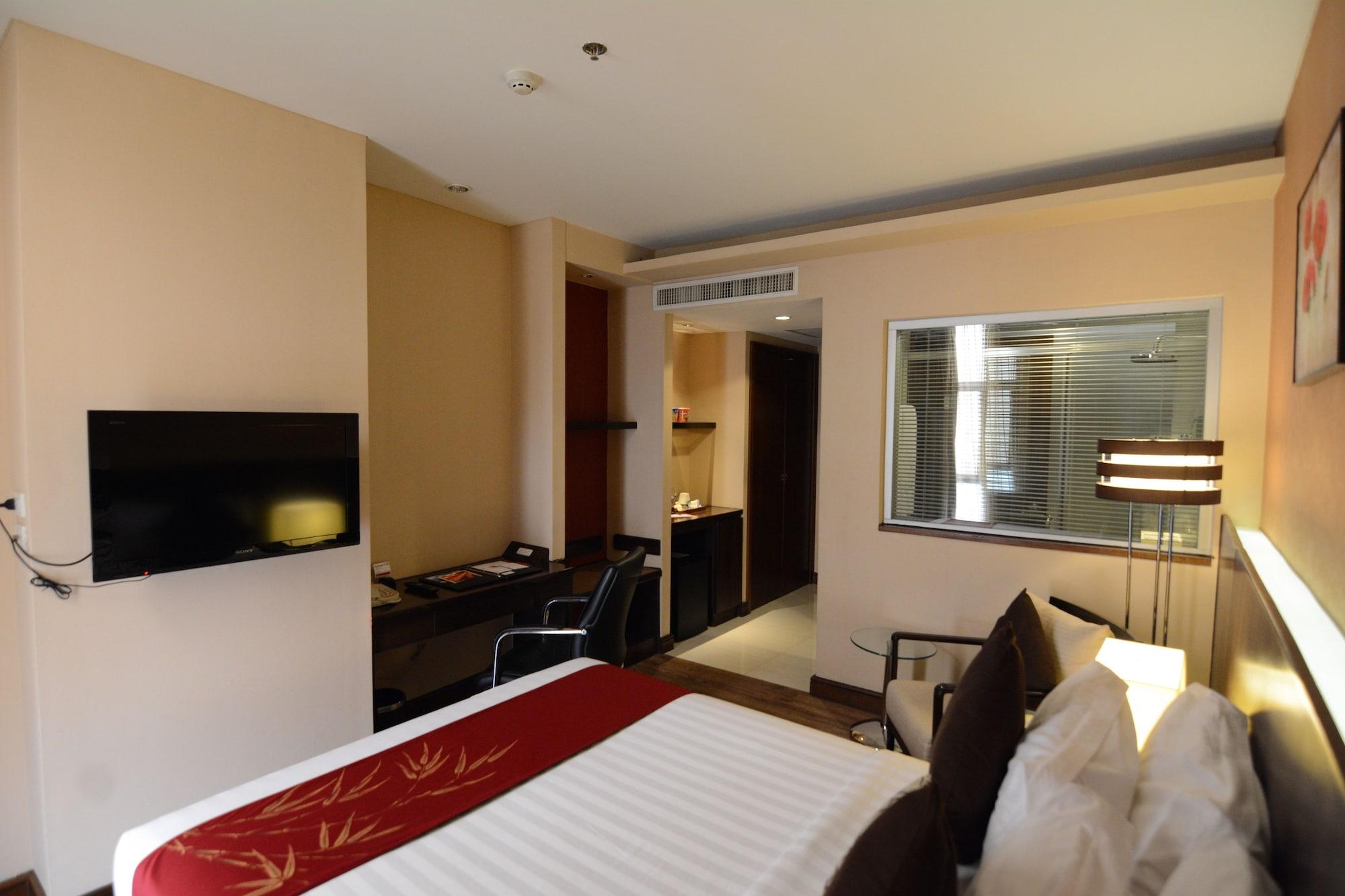 Ramada By Wyndham 4*