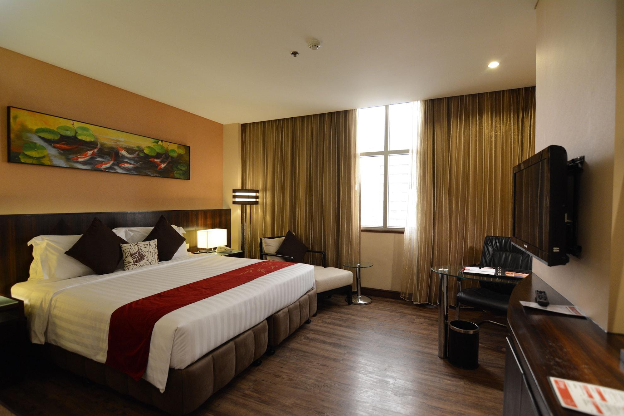 Hotel Ramada By Wyndham Manila