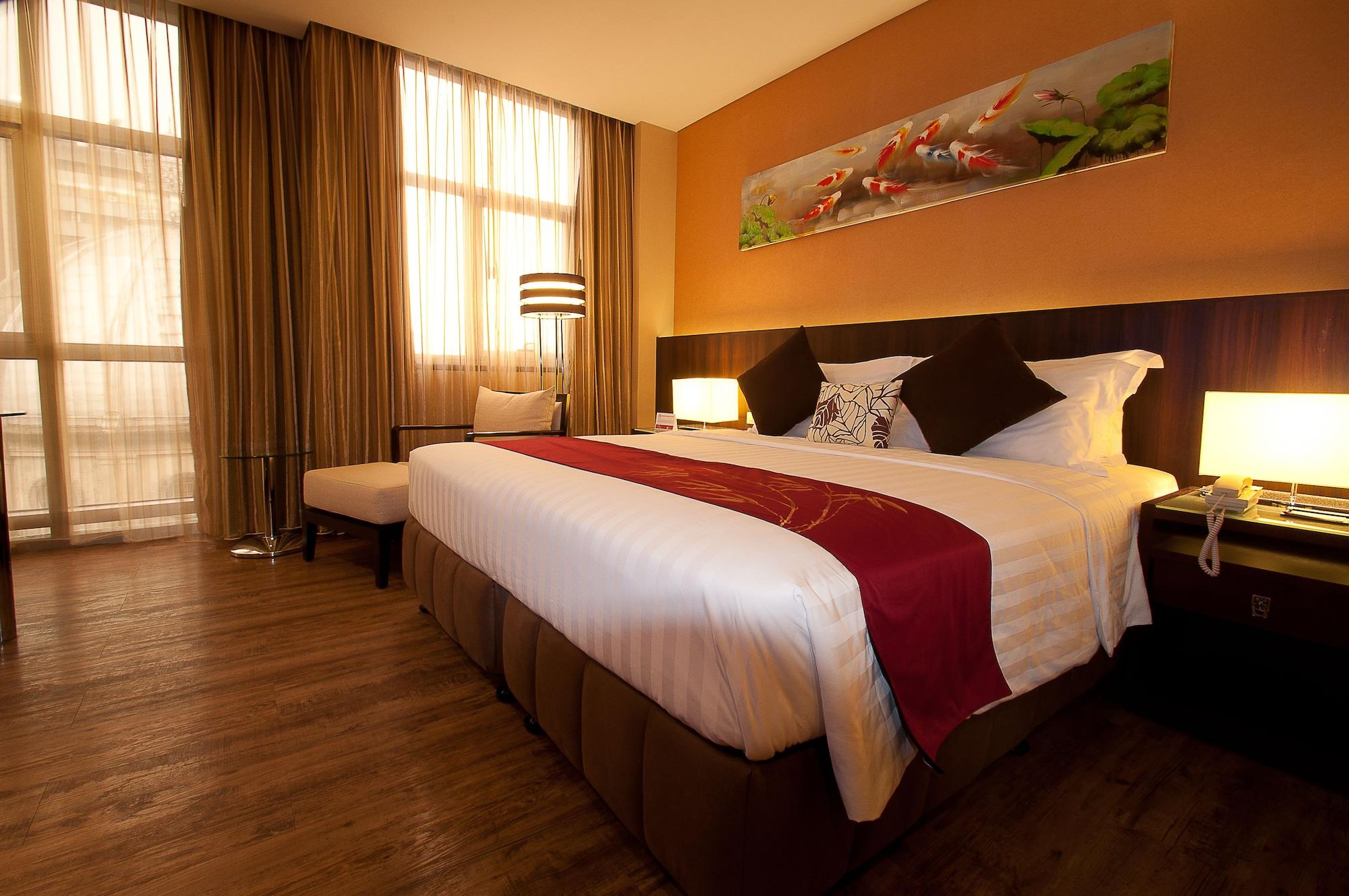 Ramada By Wyndham Hotel 4*