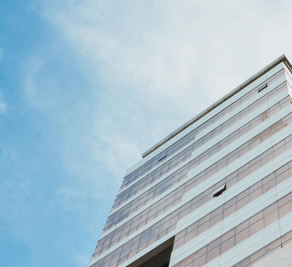 Ramada By Wyndham 4* Manila