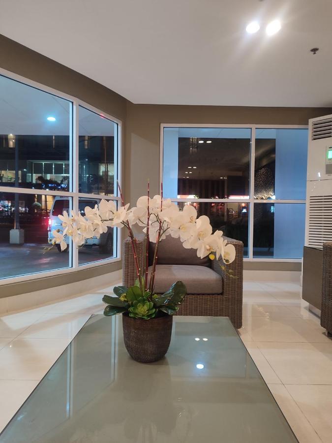 Sea Residences Moa - Ruffa's Place Aparthotel
