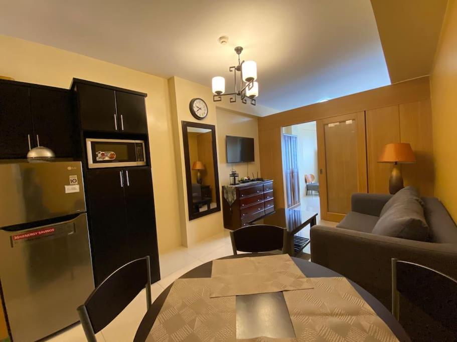 Cozy Space At Shell Residences In Tower A Apartment Manila