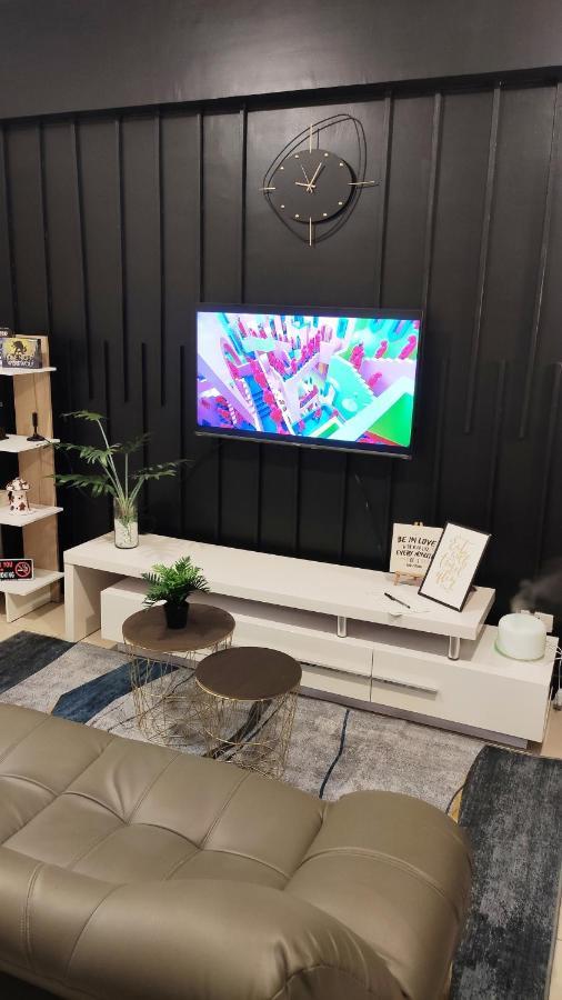 Living Unit In Metro