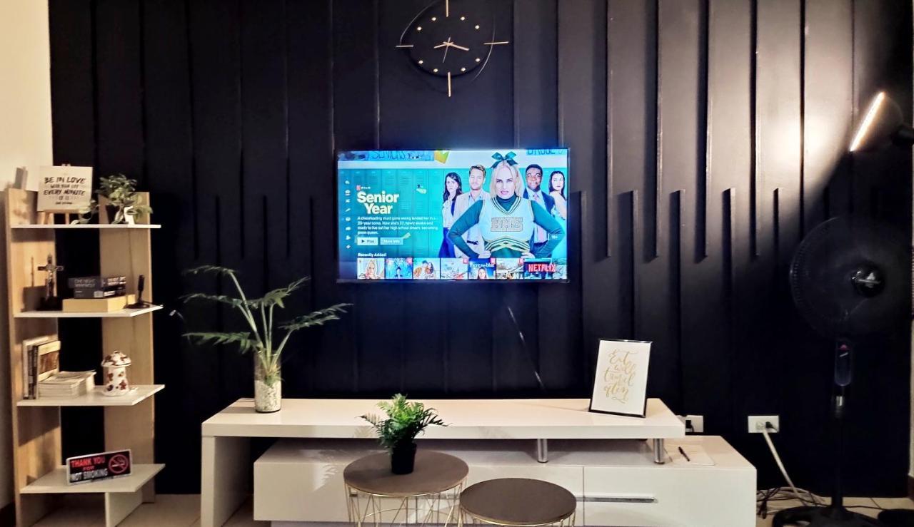 Apartment Living Unit In Metro