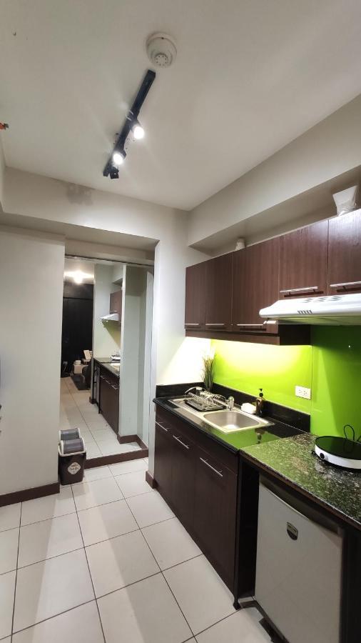 Apartment Living Unit In Metro