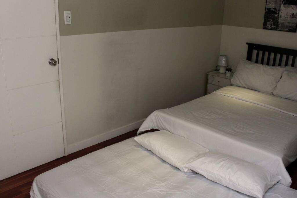 Apartment A2j Bgc Luxury 2br Loft Near Burgos Circle & Malls *