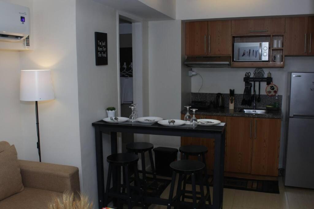 A2j Bgc Luxury 2br Loft Near Burgos Circle & Malls Manila