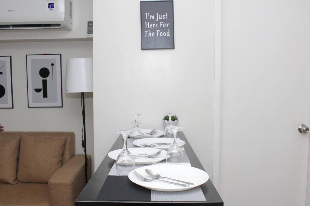 Apartment A2j Bgc Luxury 2br Loft Near Burgos Circle & Malls *