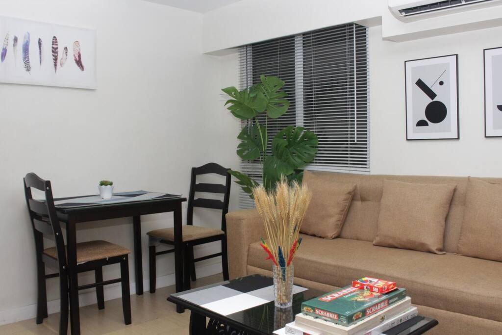 A2j Bgc Luxury 2br Loft Near Burgos Circle & Malls Apartment *