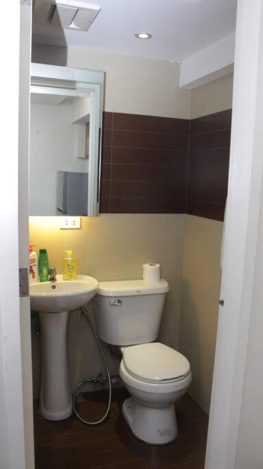 A2j Bgc Luxury 2br Loft Near Burgos Circle & Malls Manila