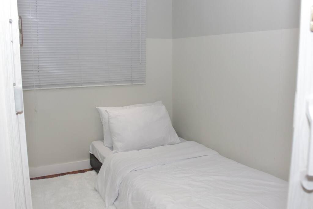 A2j Bgc Luxury 2br Loft Near Burgos Circle & Malls *
