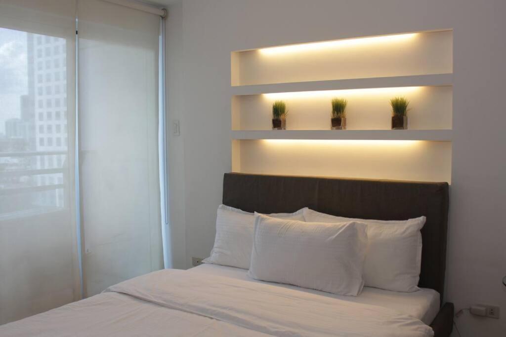 A2j Luxury 1br Bgc Balcony Near Burgoscircle * Manila