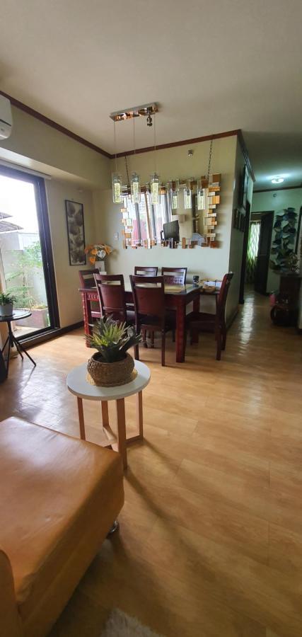 Family 3br 2cr 2 Balcony Apartment Manila
