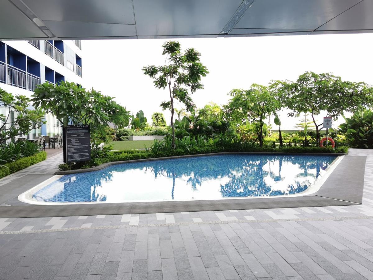 Deluxe Cozy & Homy In Makati Netflix Apartment