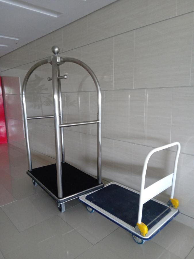 Lovely 2-br W/balcony In Sm-sucat, Paranaque Apartment Manila