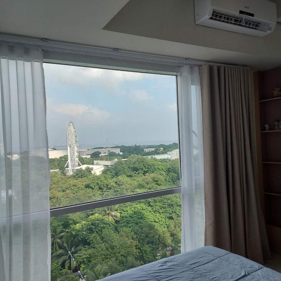 De Luxe, Standard And -the Breeze Residences-close To Airport,mall Of Asia, Us Embassy Apartment
