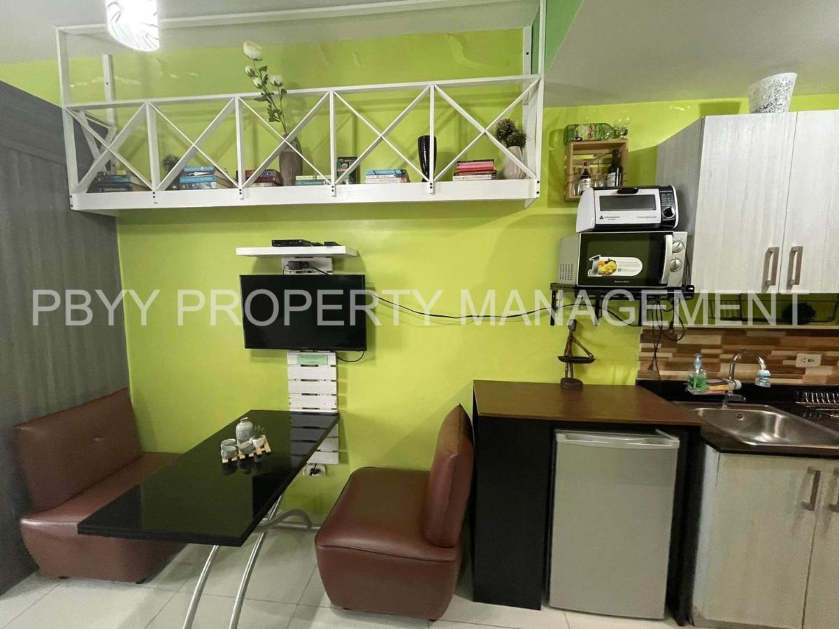 Green Residences 1bedroom Condotel In Metro Free Breakfast For 2 Manila