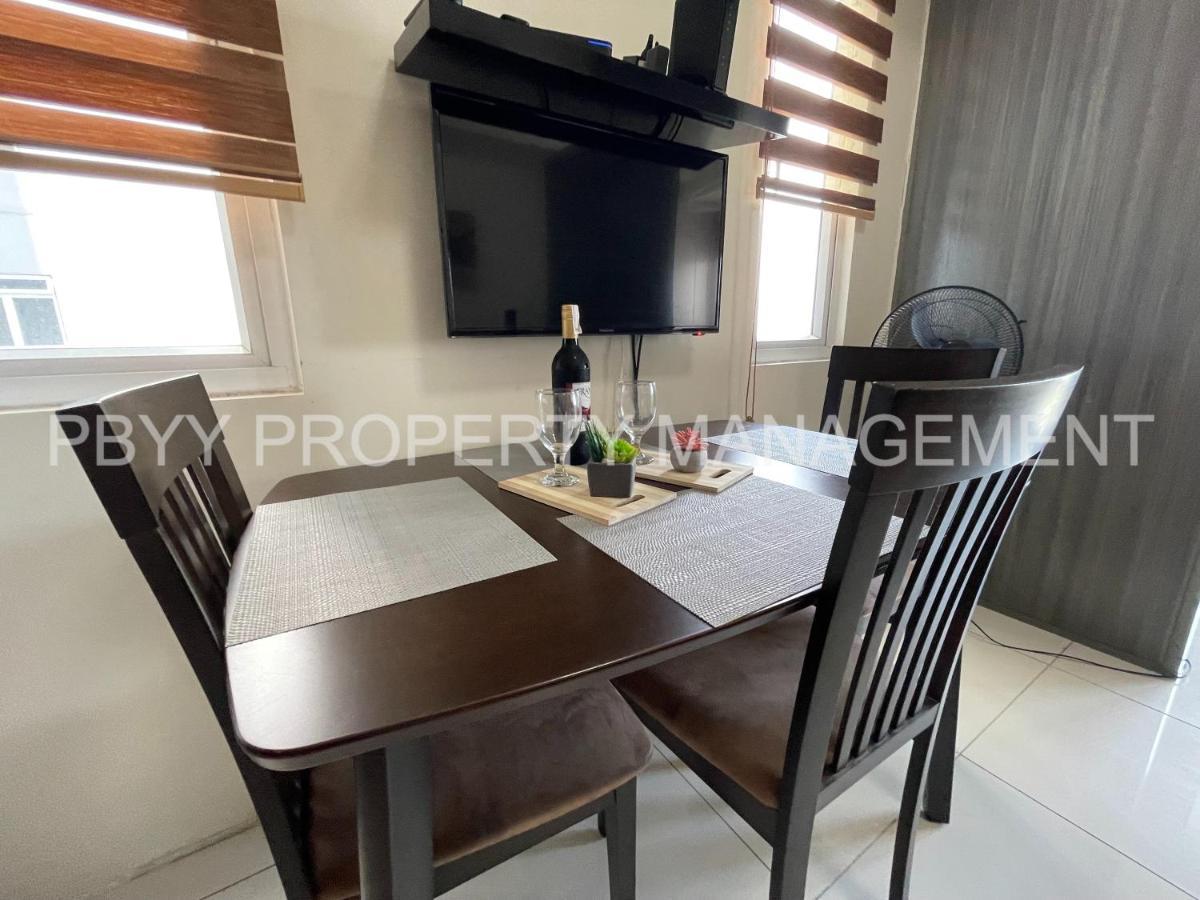 Stays At Residences With Balcony Free Breakfast For 2 Apartment Manila