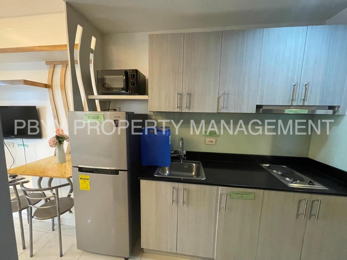 Green Residences 1bedroom Condotel In Metro Free Breakfast For 2