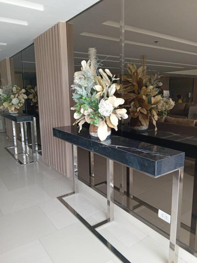Apartment Paranaque Sm-sucat Field Res. Bldg 5, 2/f, 2br With Balcony