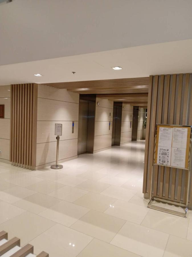 Lovely 2-br W/balcony In Sm-sucat, Paranaque Manila