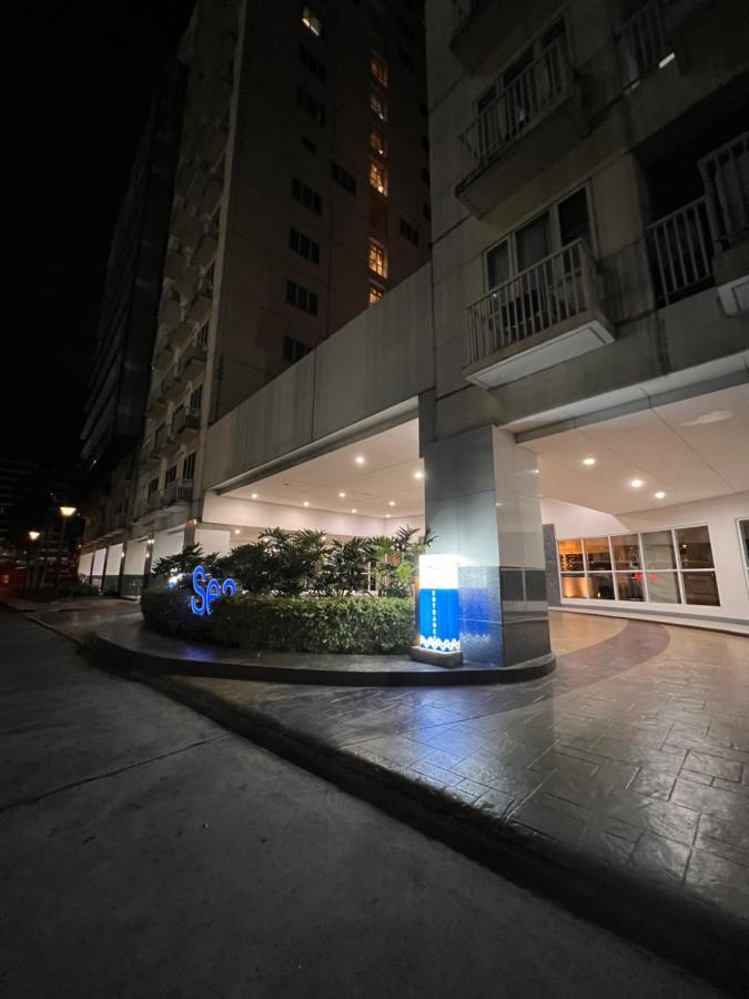 Shell Residences Mall Of Asia