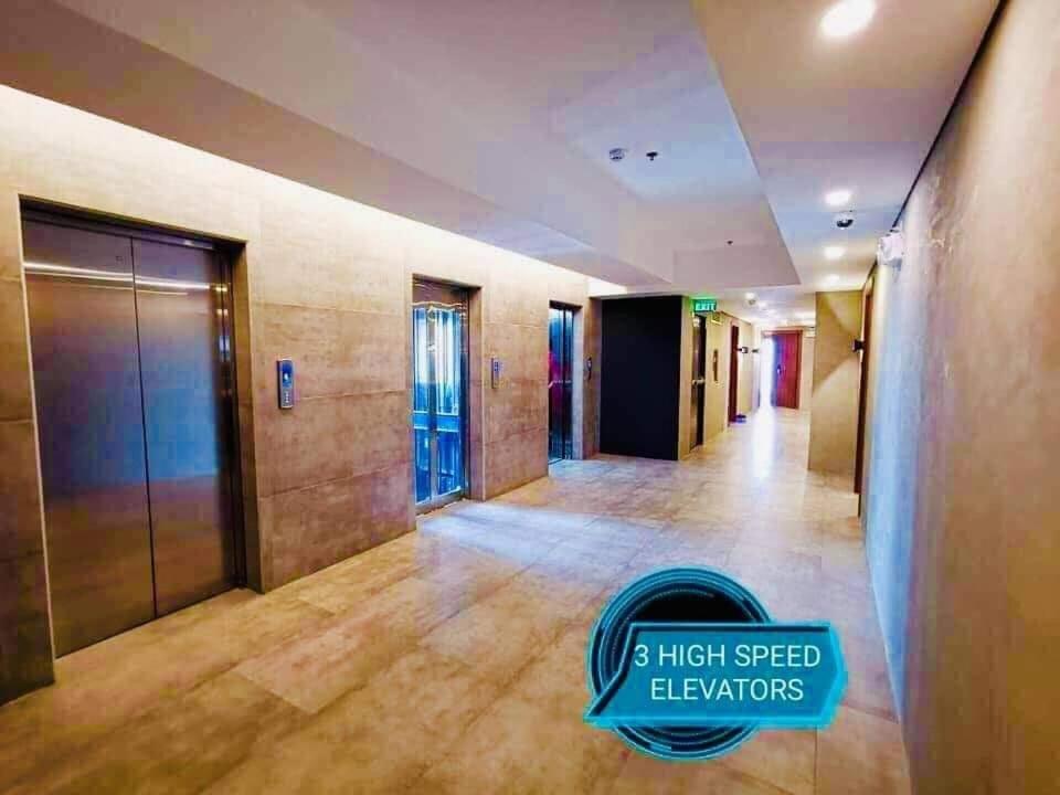 Centro Tower N Domingo Upper Story Cubao * Manila