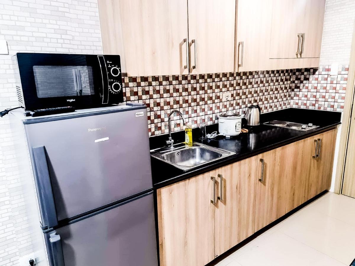 Sabina's One Bedroom At Shore Tower C Manila