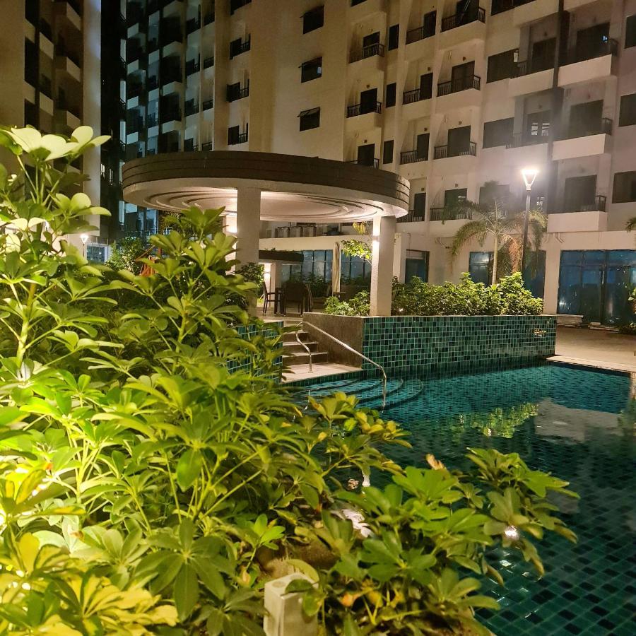 Spring Residences 1 Bedroom Deluxe Near Airport Apartment