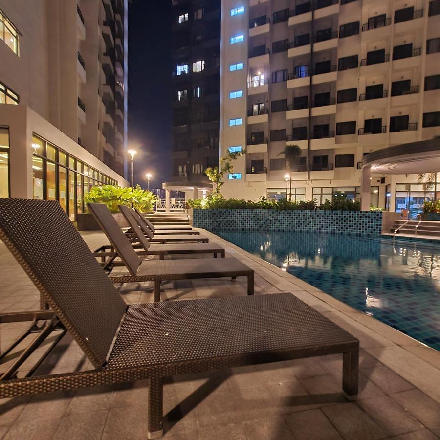 Spring Residences 1 Bedroom Deluxe Near Airport Apartment *