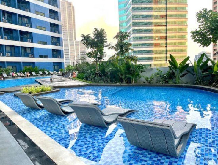 Apartment Luxurious Condotel At The Heart Of Makati
