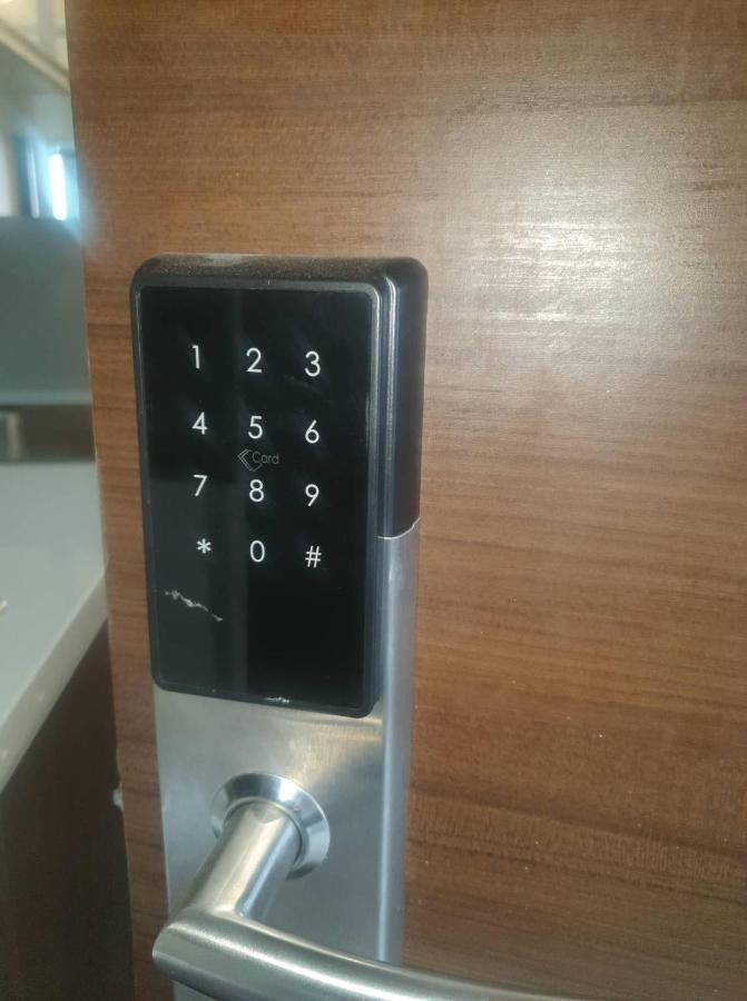 Apartment Luxurious Condotel At The Heart Of Makati