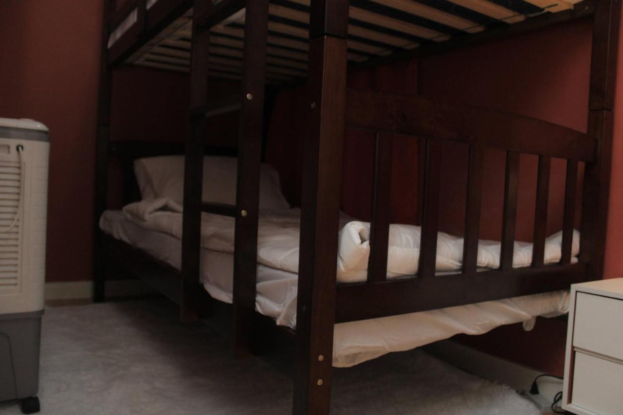 A2j Bgc Luxury 2br Loft Near Burgos Circle, Malls Manila