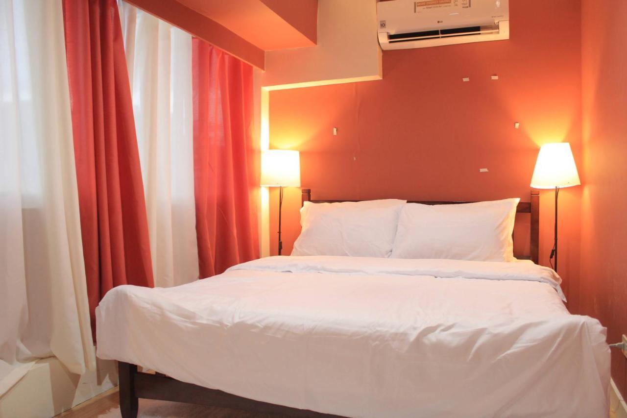 A2j Bgc Luxury 2br Loft Near Burgos Circle, Malls