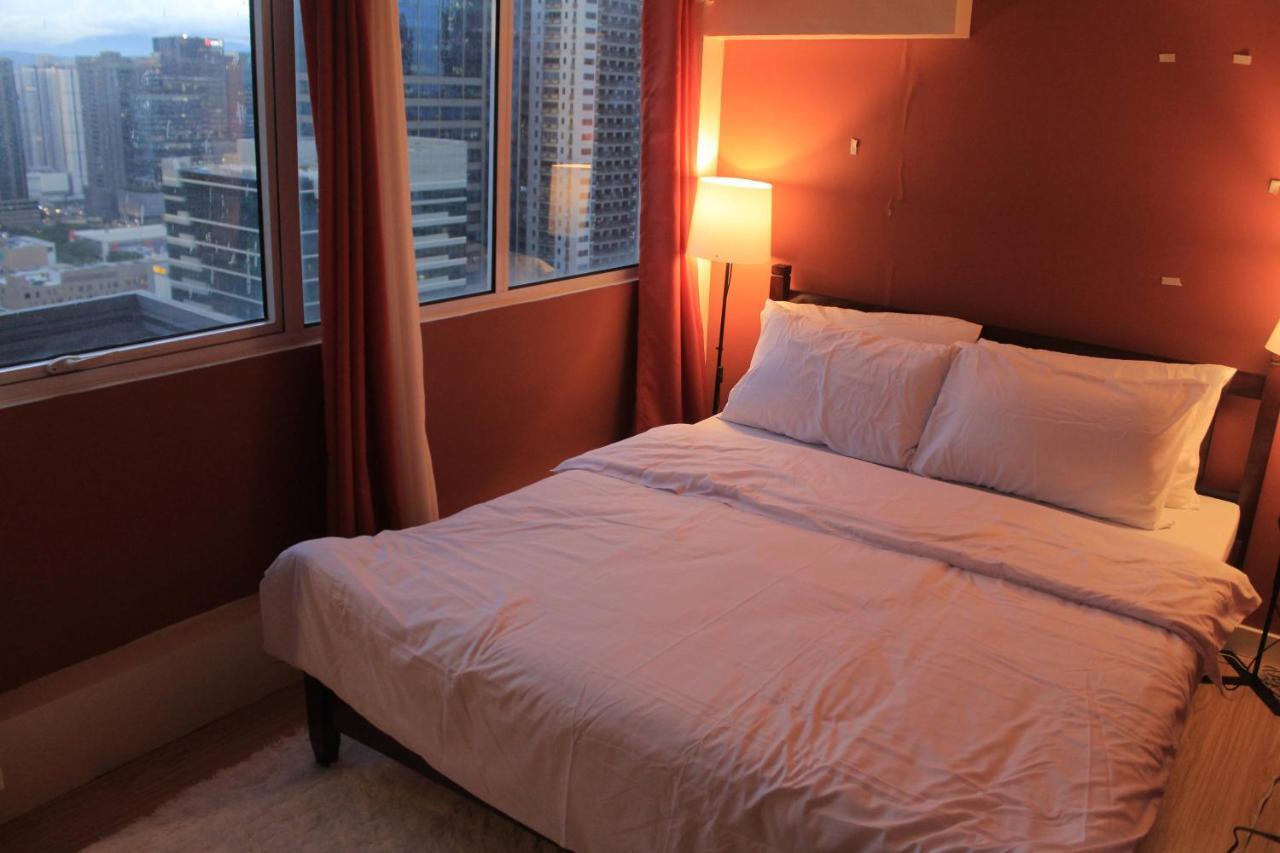 A2j Bgc Luxury 2br Loft Near Burgos Circle, Malls * Manila
