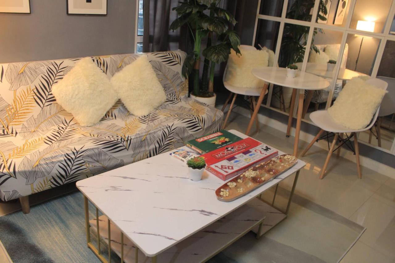 Apartment A2j Bgc Luxury 2br Loft Near Burgos Circle, Malls *