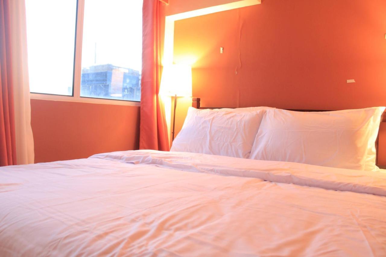 A2j Bgc Luxury 2br Loft Near Burgos Circle, Malls * Manila