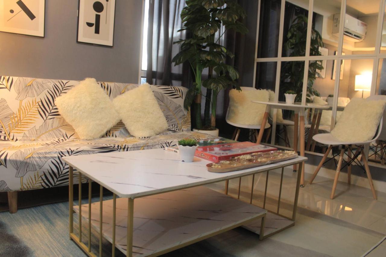 A2j Bgc Luxury 2br Loft Near Burgos Circle, Malls Apartment