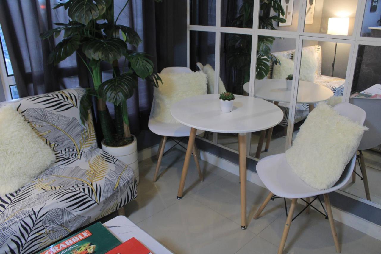 Apartment A2j Bgc Luxury 2br Loft Near Burgos Circle, Malls
