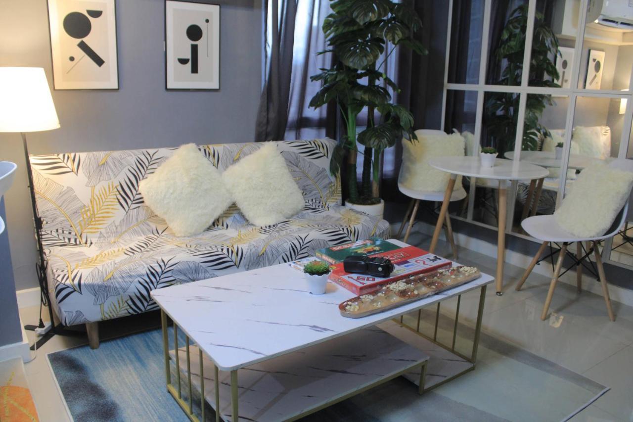 A2j Bgc Luxury 2br Loft Near Burgos Circle, Malls Apartment
