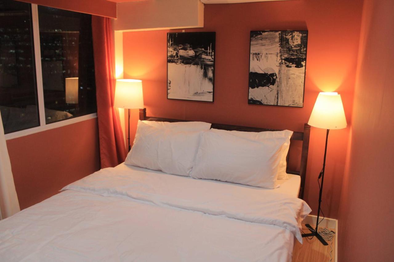 Apartment A2j Bgc Luxury 2br Loft Near Burgos Circle, Malls Manila