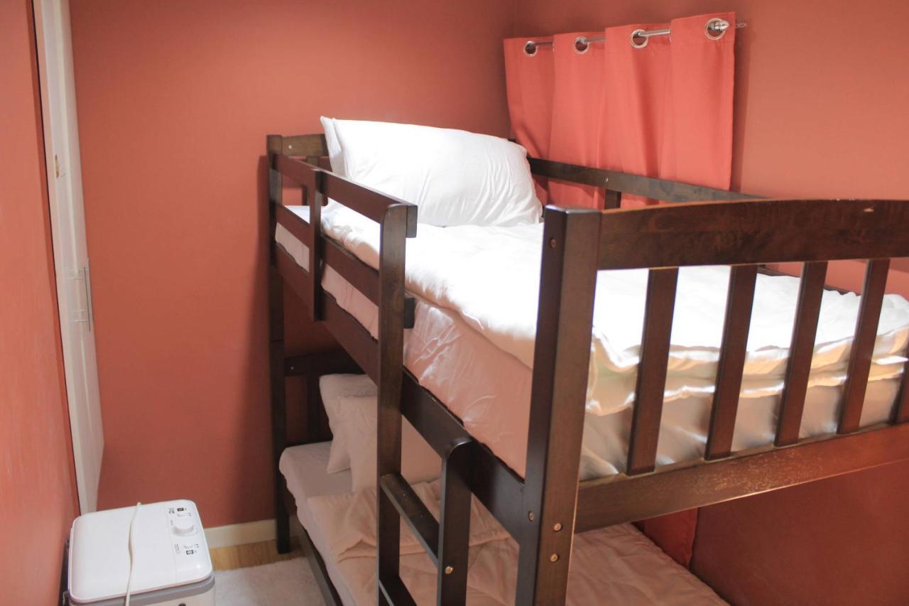 A2j Bgc Luxury 2br Loft Near Burgos Circle, Malls Manila