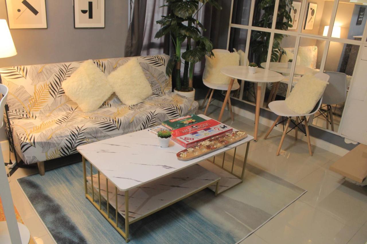 Apartment A2j Bgc Luxury 2br Loft Near Burgos Circle, Malls